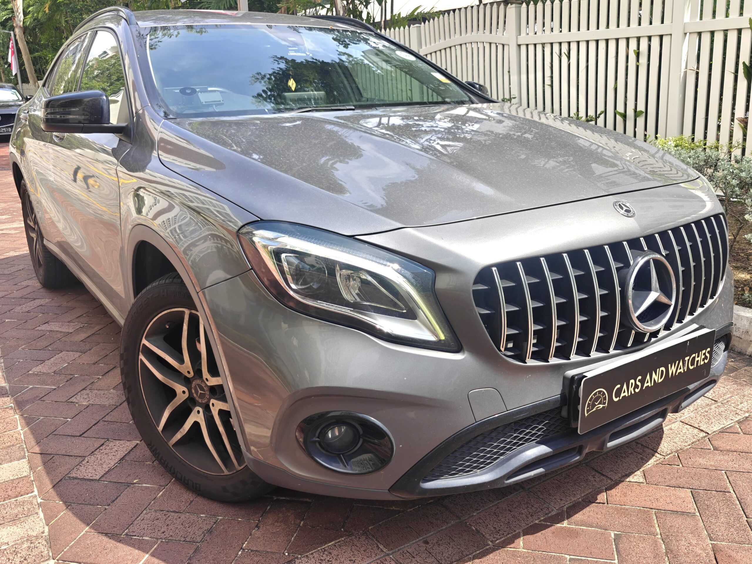 Mercedes-Benz GLA180 URBAN EDITION